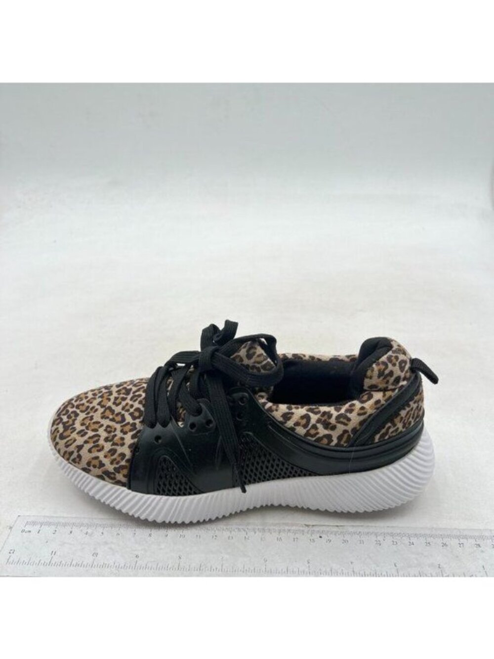 Walking Shoes Women Casual Durable Breathable Lace Up Fashion Sneaker Leopard